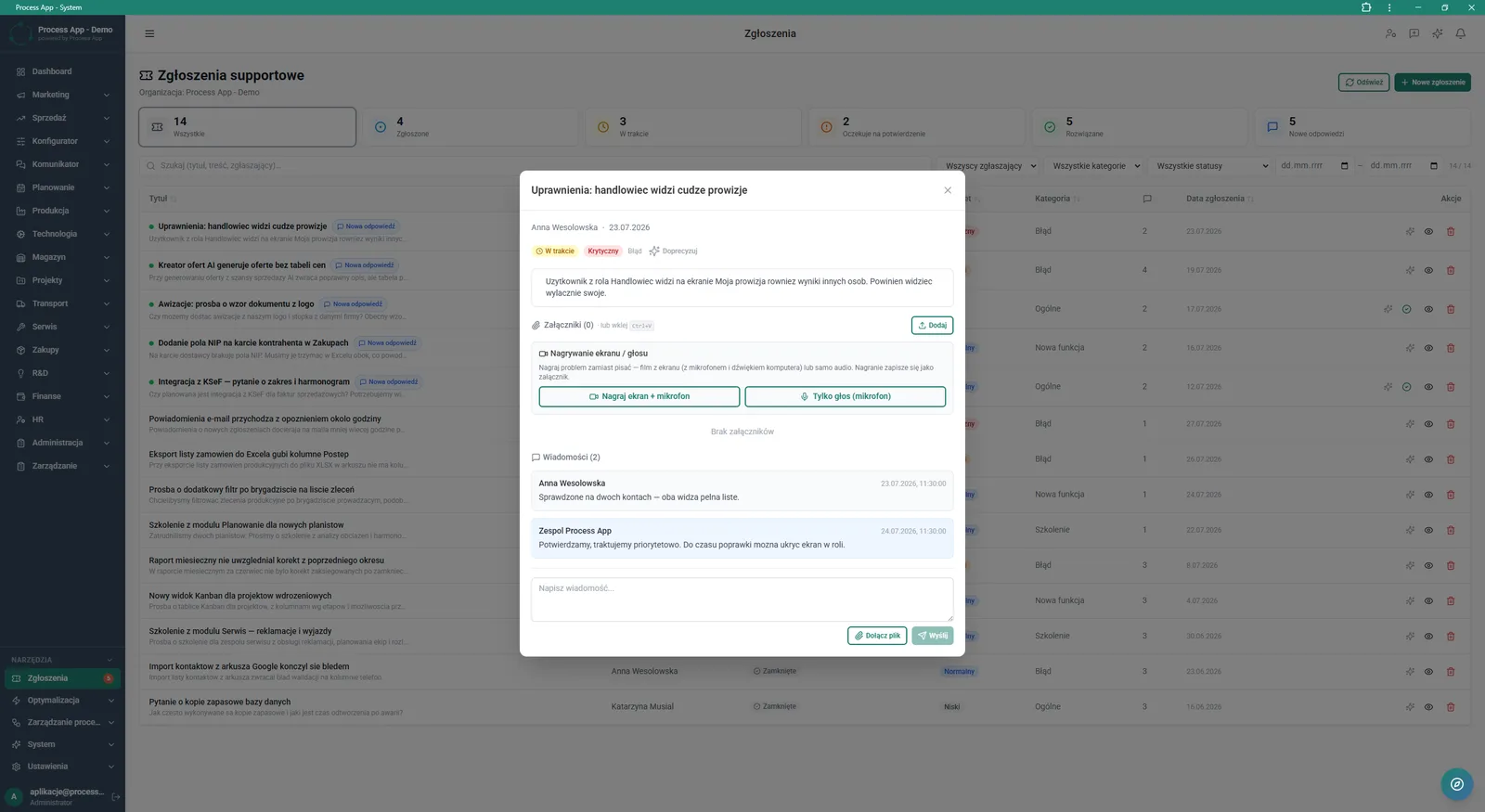 Detail view of an open support ticket in a modal window, showing the problem description, options for adding multimedia attachments, and the conversation history.